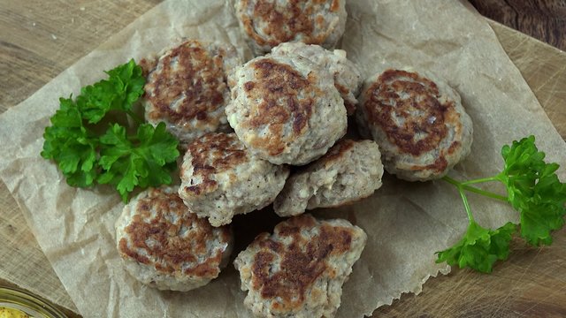 Rotating Mini Burgers (not seamless loopable 4K UHD footage)