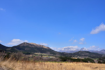 岡山県から見た早春の大山(その1)