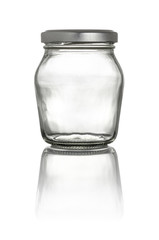 Einmachglas vor weißem Hintergrund