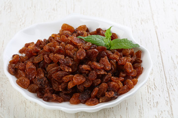 Raisin in the bowl