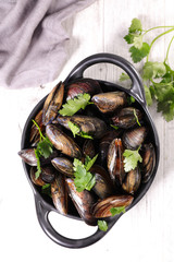 mussel and parsley