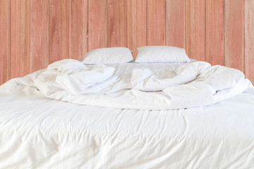 Fototapeta na wymiar White bedding sheets and pillow .