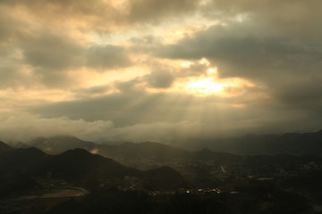 高千穂国見ヶ丘展望台朝陽光芒