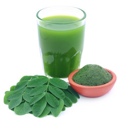 Moringa leaves with extract in