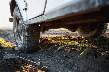 SUV off-road dirt, car bottom, bottom view © scharfsinn86