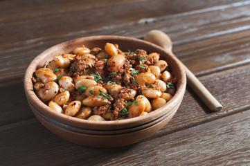 beans with meat and tomato sauce