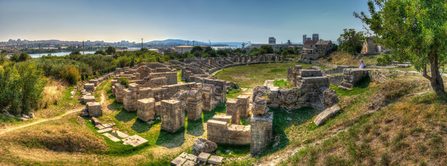 Die Ruinen des Amphitheaters der römischen Provinz Salona, Dalmatien, Kroatien.

The ruins of...