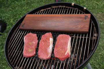 Steak mit Räucherbrett