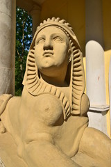 Statue of a lying sphynx