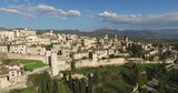 Panoramica aerea su Spello, Umbria, Italia