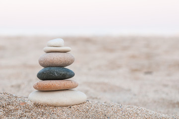 Zen Stenen / Gestapelde Zen Stenen op het strand