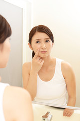 Naklejka premium お肌が気になる女性