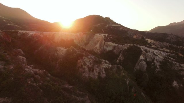Grand Canyon of Por Lo Shan,Dolly in from Morning Sun