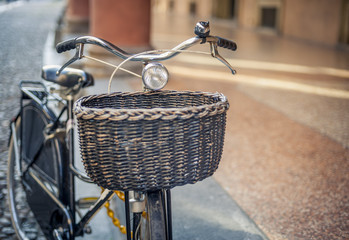 Bike in the city © archimede