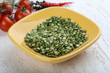 Dry green peas