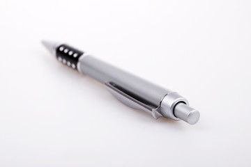 silver and black metallic pen