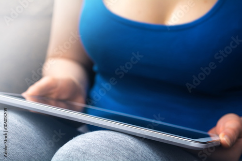 BLACK PORN PIC GALLERIES Caught my mom nude