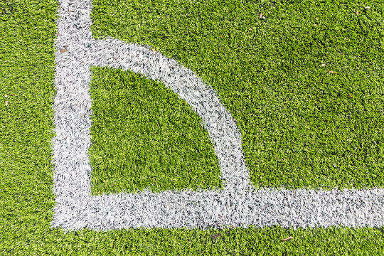 Artificial turf conner with white marking line
