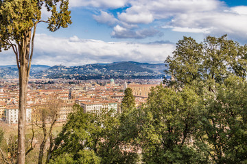 Fototapeta na wymiar stunning views of the palaces and churches of Florence