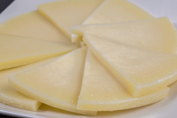 Queso curado de oveja.