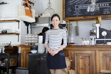 カフェ・働く女性