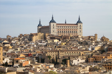 Fototapeta na wymiar Alcazar fortress in Toledo