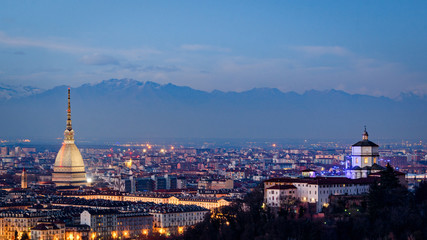 Fototapeta na wymiar Turin (Torino) panorama with Mole Antonelliana and Alps