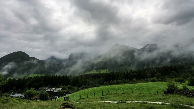 Foggy mountains in Austria Maurach 4k time-lapse