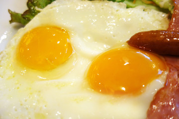 ベーコン と玉子