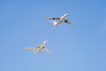 Ilyushin Il-78 (Midas) four-engined aerial tanker and Tupolev Tu-160 (Blackjack) supersonic variable-sweep wing heavy strategic bomber demonstrate refueling