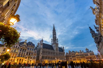 Zelfklevend Fotobehang Brussel Grand place in Brussels,Belgium at dusk