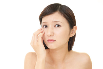 お肌が気になる女性