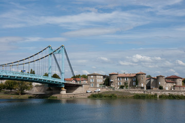 Fototapeta premium Pont sur le Rhône à Serrières