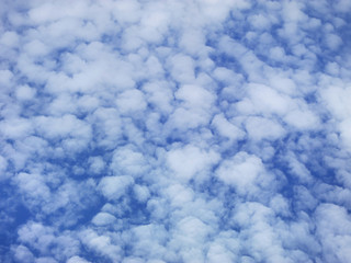 Obraz premium Fleecy clouds in Maxixe. Inhambane, Mozambique, Southern Africa