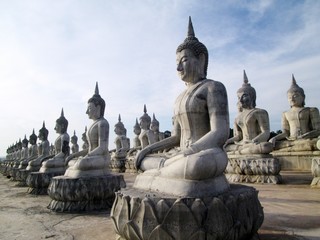 Fototapeta na wymiar Thai the image of Buddha