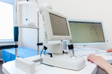 Ophthalmologist, eye test computer