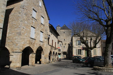 Obraz premium vieille rue de Villeneuve, 12