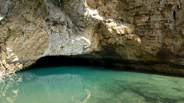 SU DOLU MAĞARA