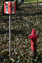 Hydrant przeciwpożarowy, oznakowany © Senatorek