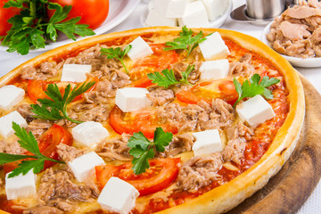 Pizza with tuna