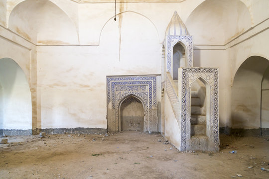 Abandoned mosque over Kirkuk castle in Iraq
