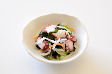 タコとワカメの酢の物