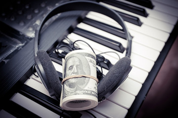 dollars and piano
