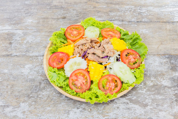 Tuna and vegetable salad