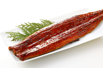 うなぎの蒲焼　Eel broiled in soy-based sauces