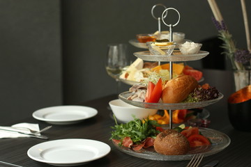 frühstücksetagere berlin