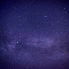 Obraz premium Purple dark night sky with many stars