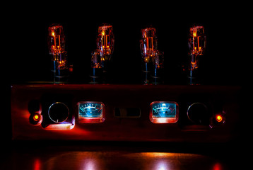  tube amplifier with light in the dark