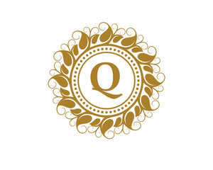 Q Crest Beauty Leaf Logo