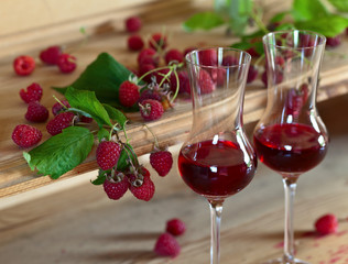raspberry wine and berries